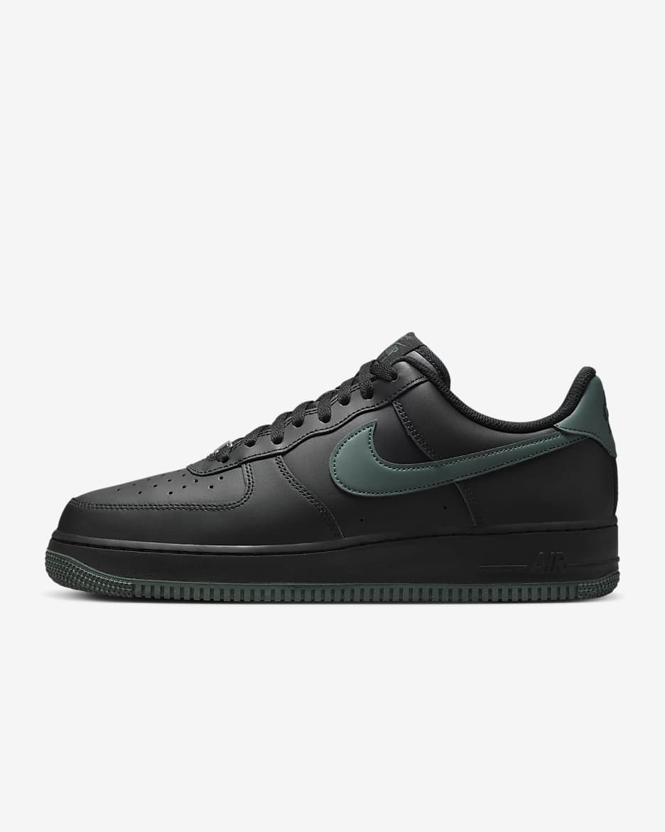 Nike shoes black and green hotsell